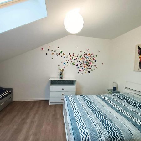 Superbe Appartement Type Loft En Duplex Rue Buat Châlons-en-Champagne Exteriör bild